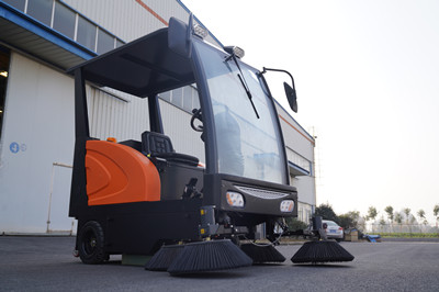什么樣的電動(dòng)掃地機(jī)適合工廠車間用呢 什么樣的電動(dòng)掃地機(jī)適合工廠車間用呢.jpg